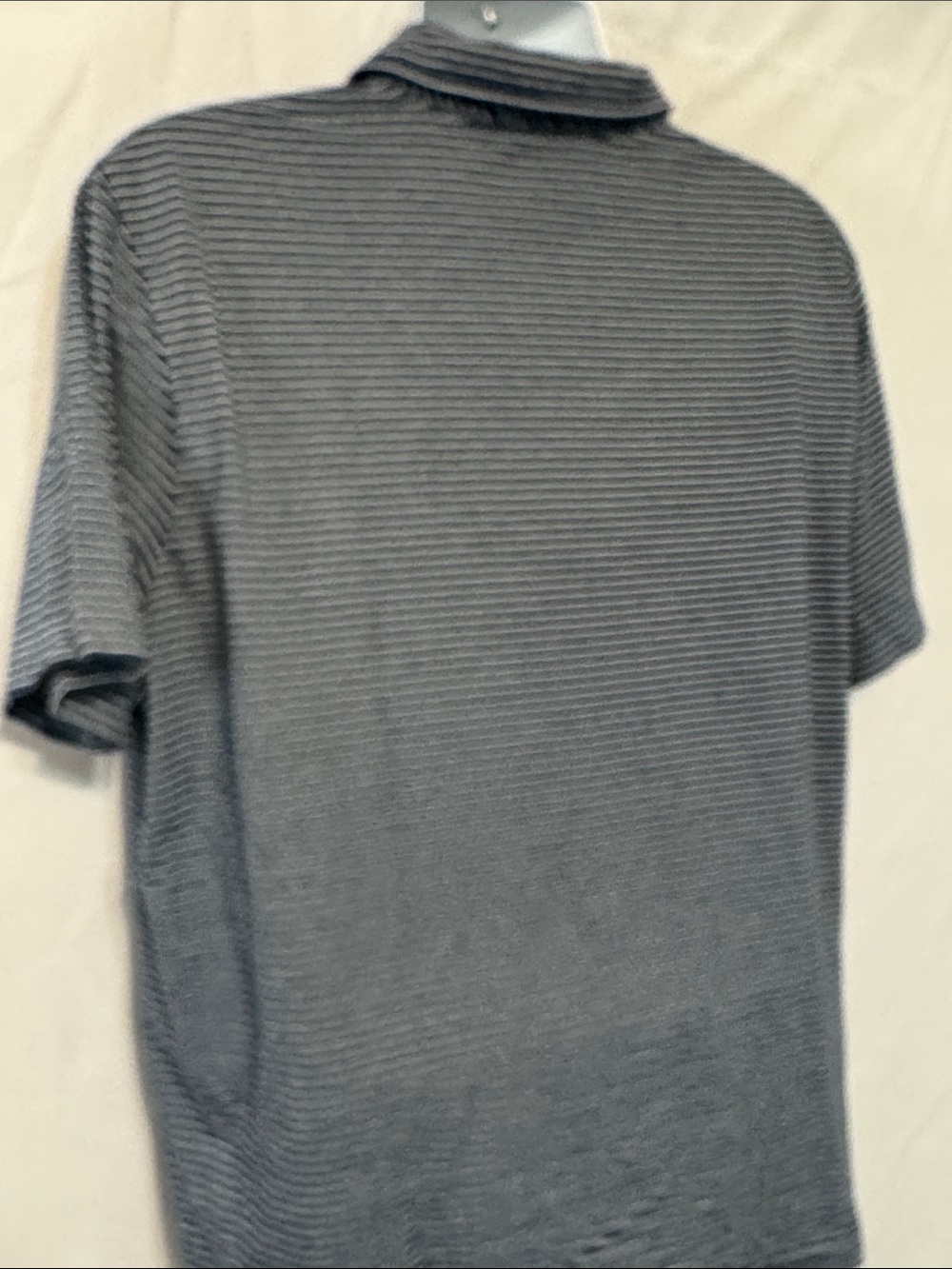 Vineyard Vines Navy and White Striped Polo. Size XL - Picture 6 of 8